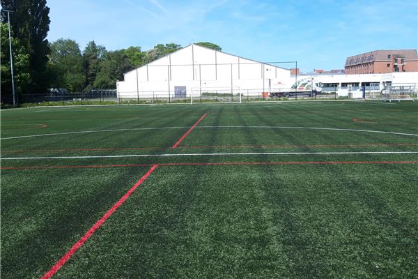 Aménagement terrain de football synthétique - Sportinfrabouw NV